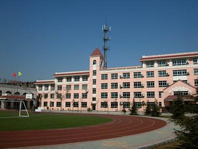 济宁市明珠中心小学