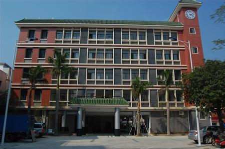 广州开发区外国语学校（原八十三中）